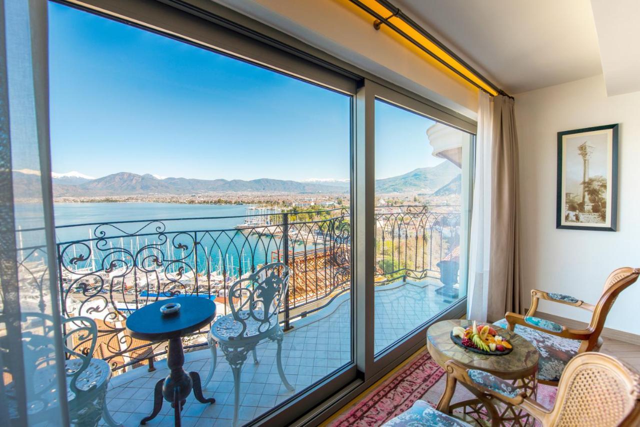 Double Room with Balcony and Sea View