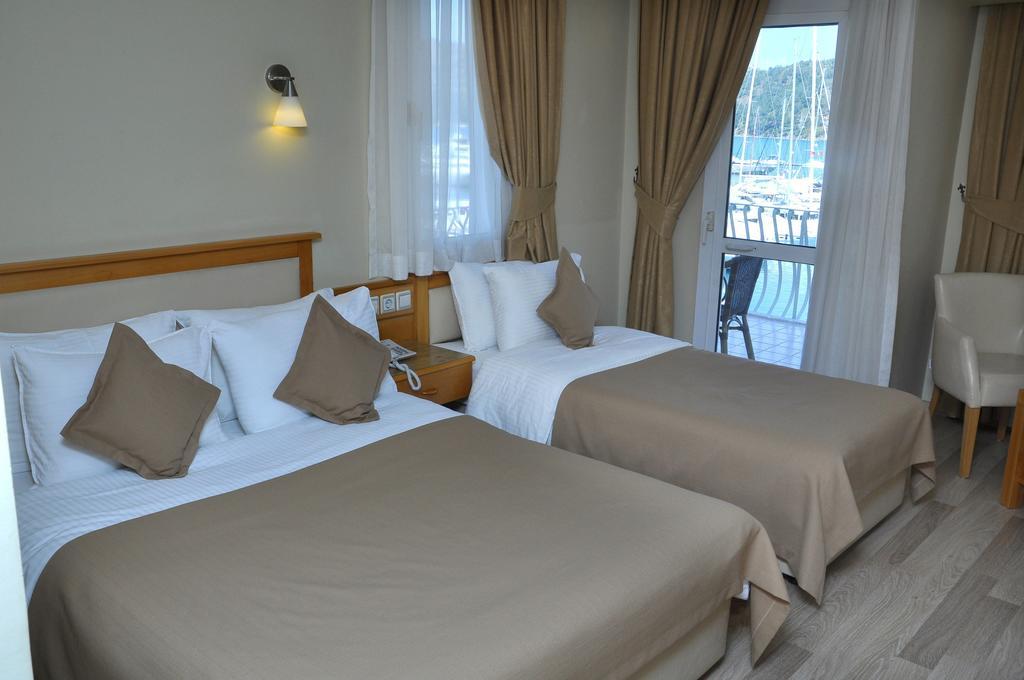 Deluxe Triple Room Sea View,118552096:JPEG