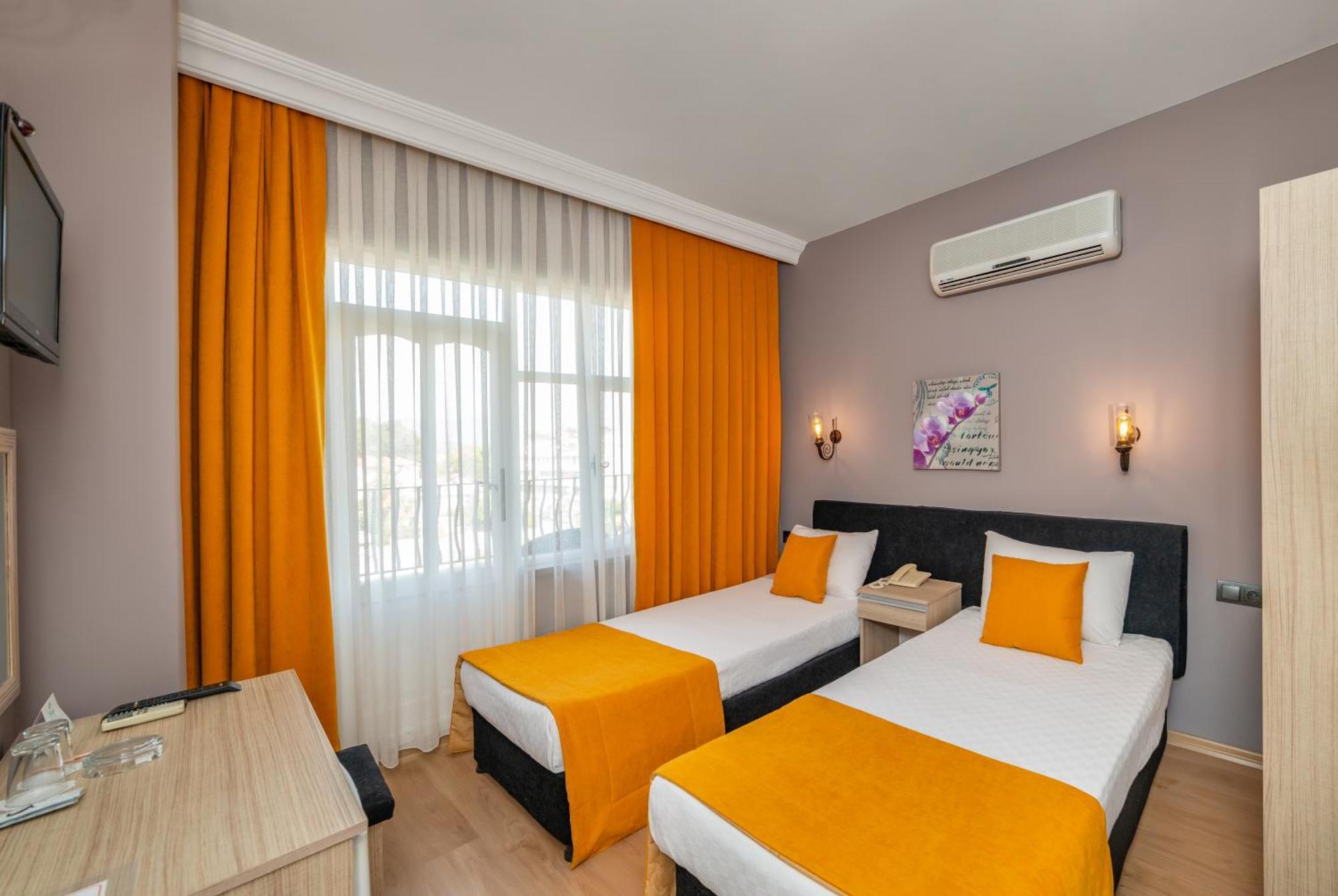 Standard Twin Room,1583671436:JPEG