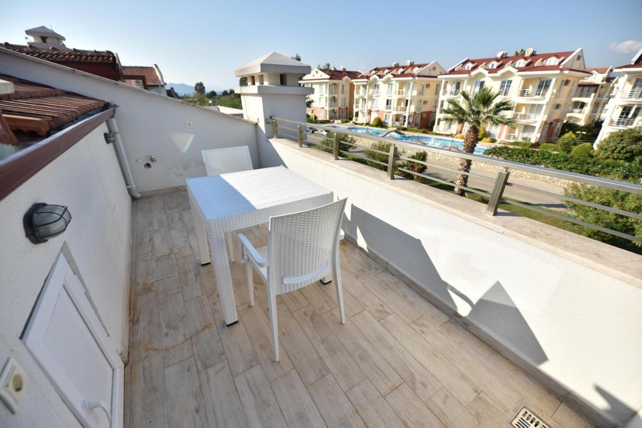 Studio with Balcony