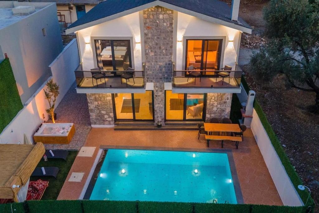 One-Bedroom Villa