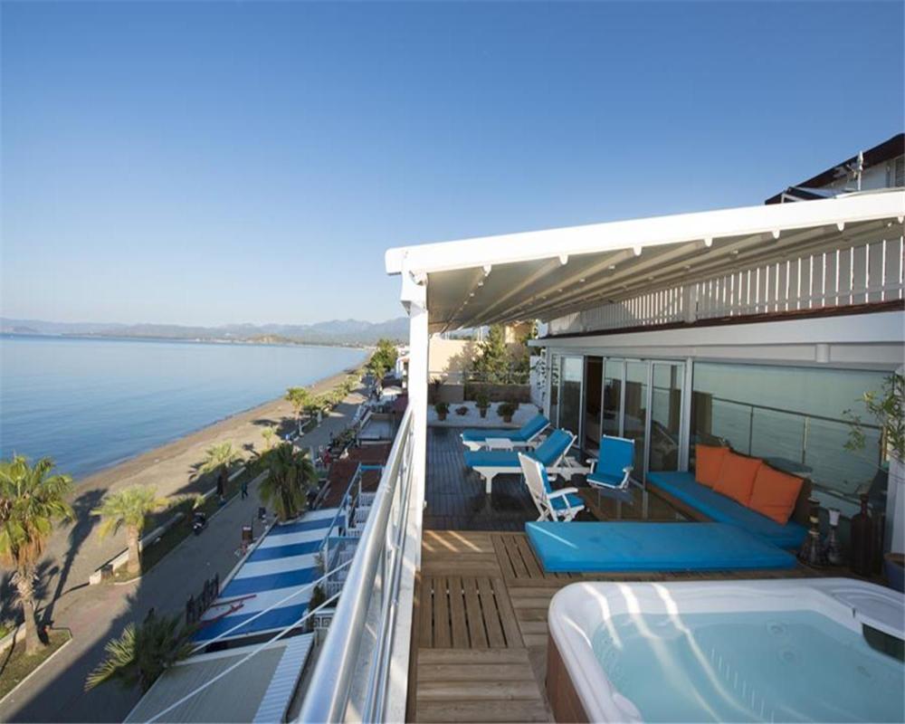 Apartment with Terrace,1531857535:JPEG