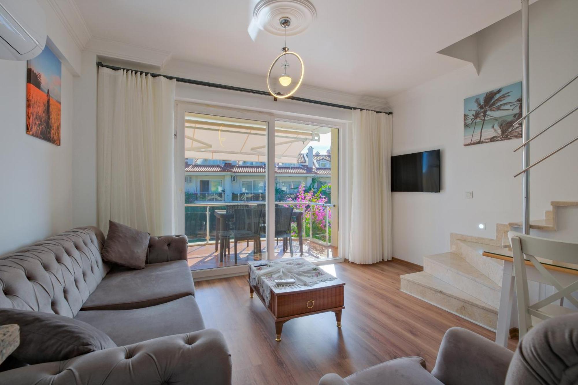 Apartment with Pool View,1625571597:JPEG