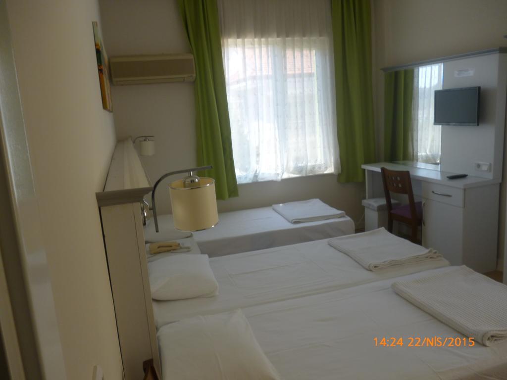 Triple Room Balcony Partial Sea View,202421644:JPEG
