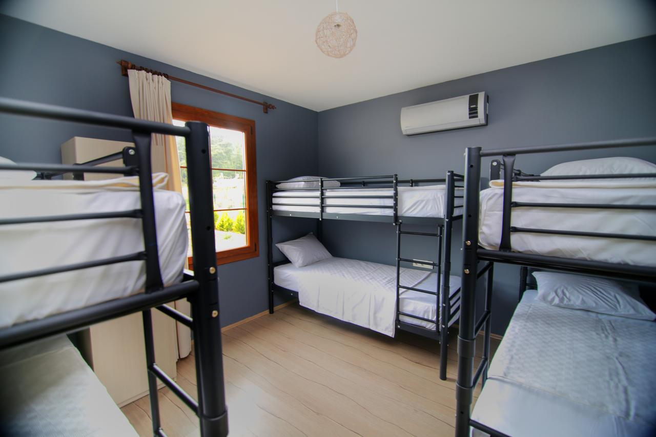 Bed in 6-Bed Mixed Dormitory Room