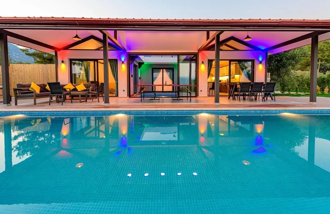Oreo - 3 Bedroom Holiday Villa With Jaccuzi In Fethiye Yesiluezuemlue-1
