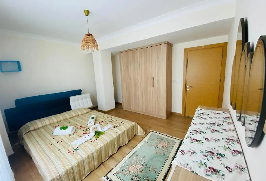 Cozy Home With Balcony In Fethiye-1