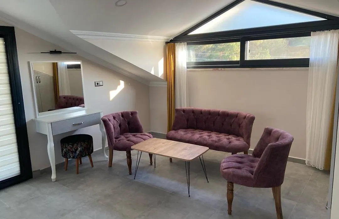 “Villa Desen”Oeluedenizde Muestakil 4+1 Havuzlu Villa-1