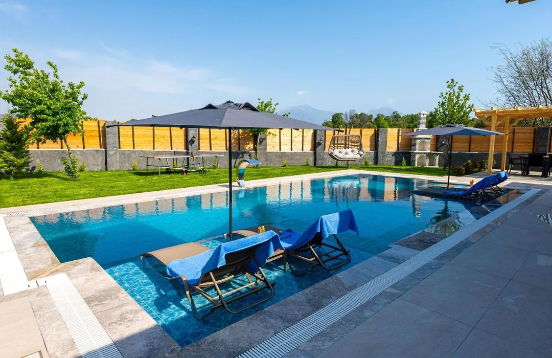 Cedrus Premium -Fethiye'De Denize Yakin 2+1 Lueks Muhafazakar Villa-1