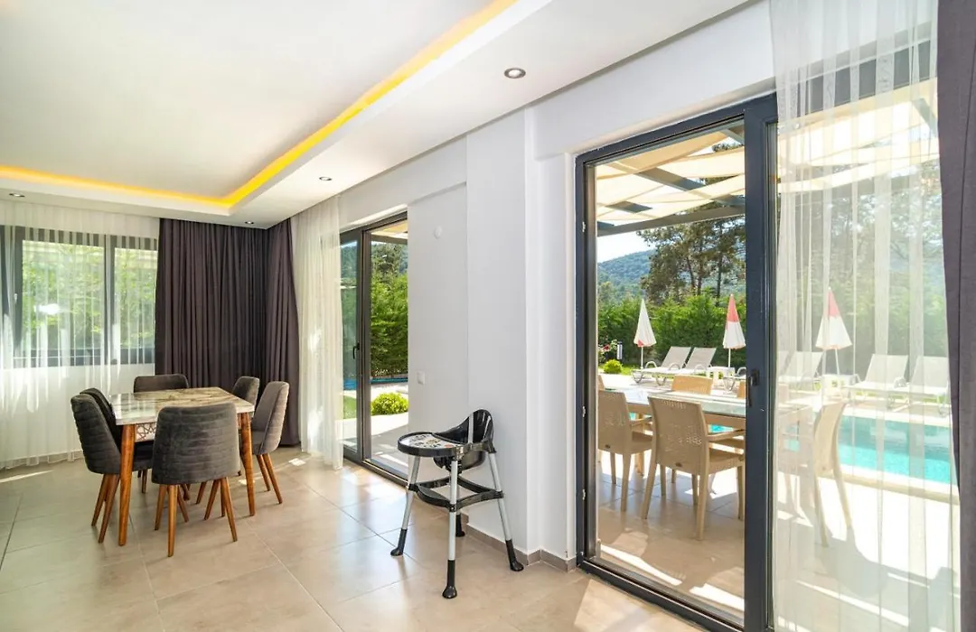 Hisaroenue'De 4 Yatak Odali Villa-Villa Bahama-1