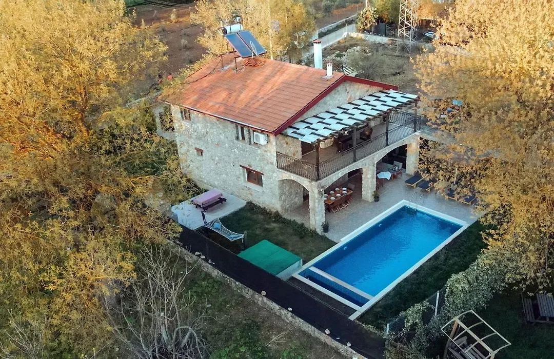 Yaba 2 Villa-1