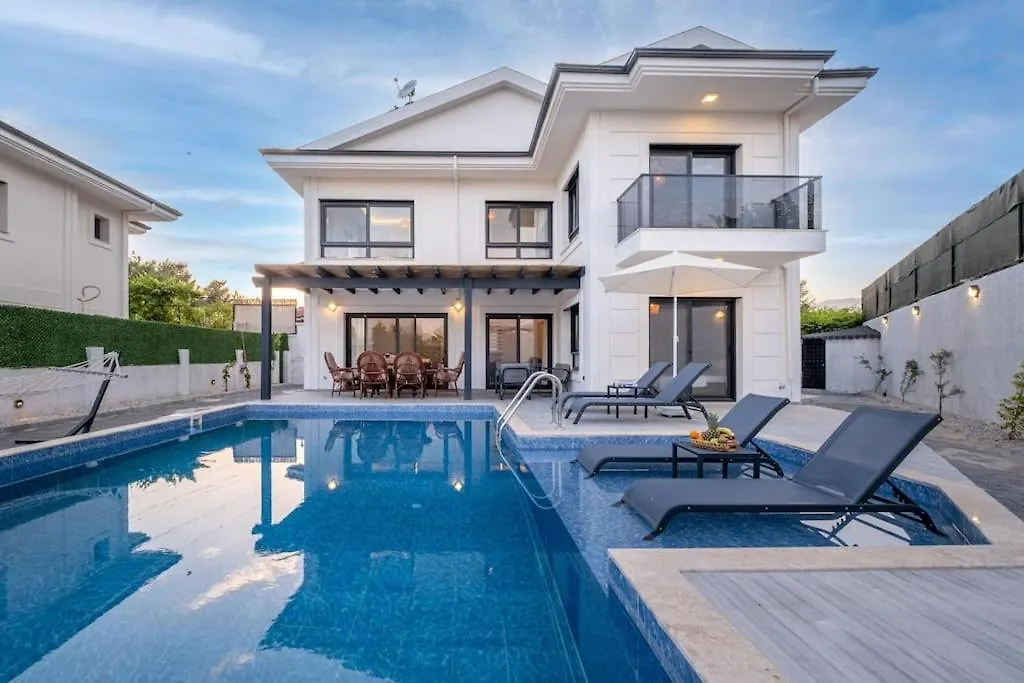 Villa Pera-1