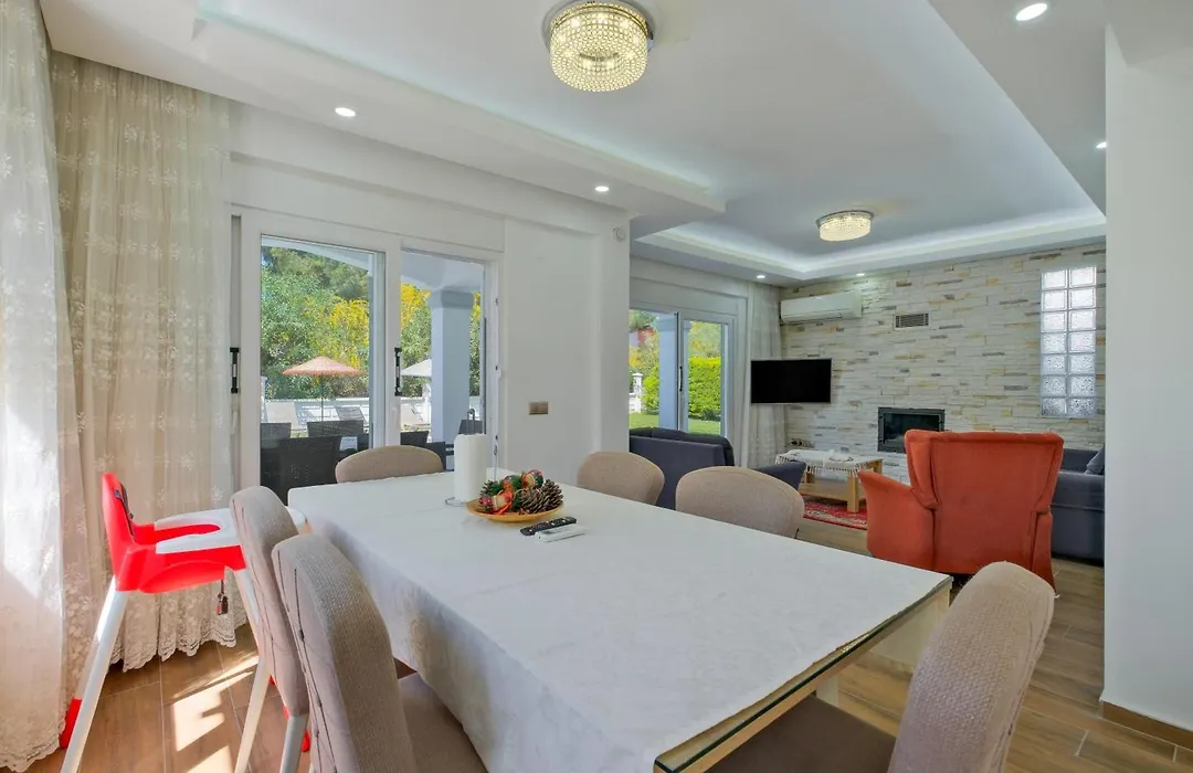 Fethiye Calista Plaja Yakin Oezel Havuzlu Luex Villa-1