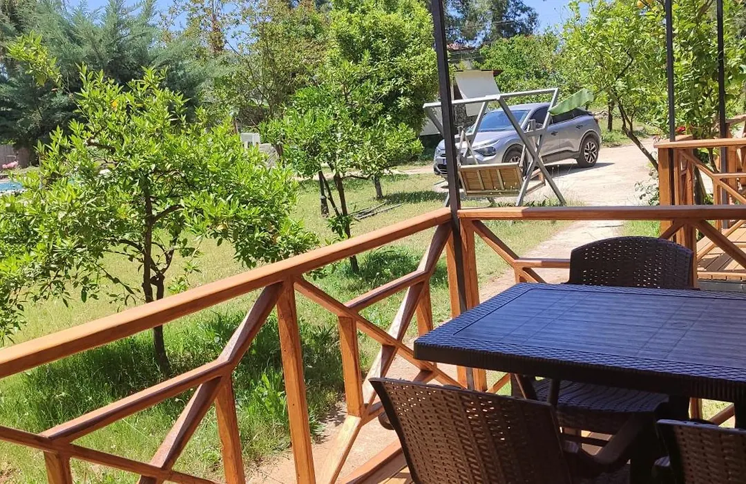 Farmside Otel-1