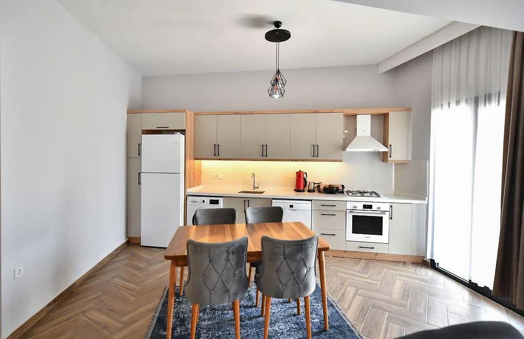 Red Moon Suites-1
