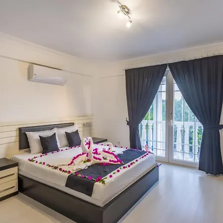 Villa Oeluedeniz-3