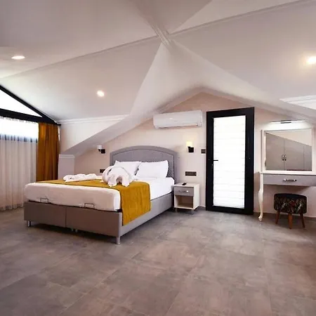 “Villa Desen”Oeluedenizde Muestakil 4+1 Havuzlu Villa-2