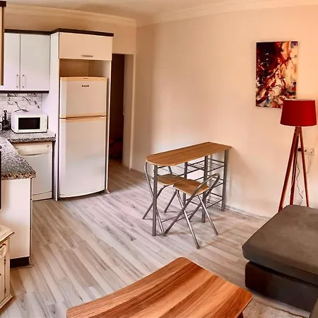 Cosy Flat With Best Location-2