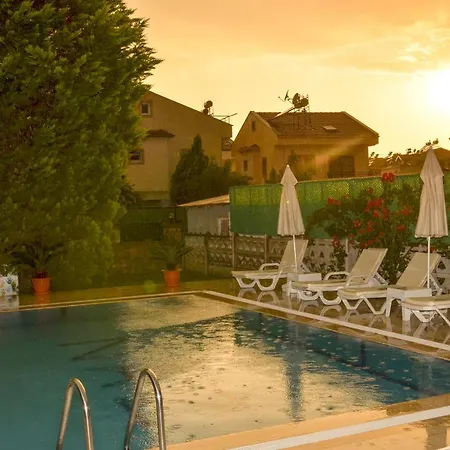 Private Pool Naz 1-3