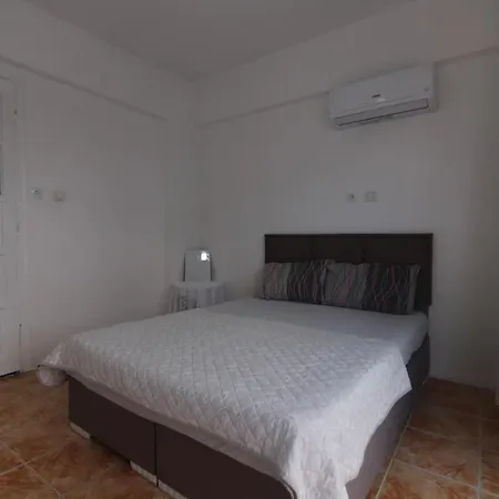 Fethiye'De Denize Yakin Oezel Havuzlu Muestakil Villa-3