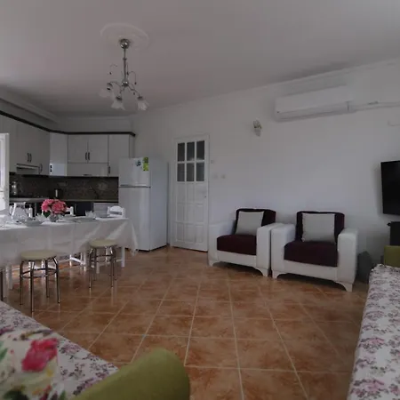 Fethiye'De Denize Yakin Oezel Havuzlu Muestakil Villa-2