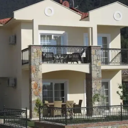 Emerald Villa 8-2