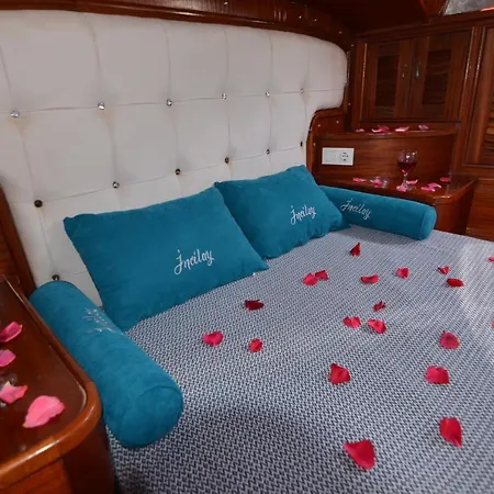 Incilay Yacht Rent-2