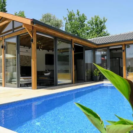Marvelous Villa With Jacuzzi In Kalkan-2