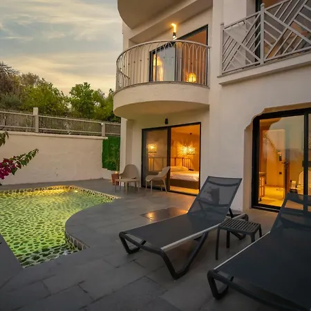 Icon Beach Suites Hotel Sovalye Island-3
