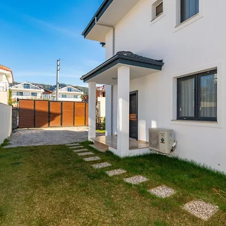 Villa Leona - 5 Bedroom Holiday Villa In Fethiye-3