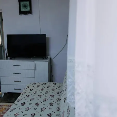 Muestakil Bahceli, Huzurlu Tatil-3
