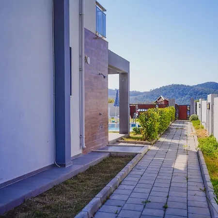 Oeluedeniz'De 4 Odali Lueks Villa-3
