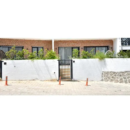 Red Moon Suites-2