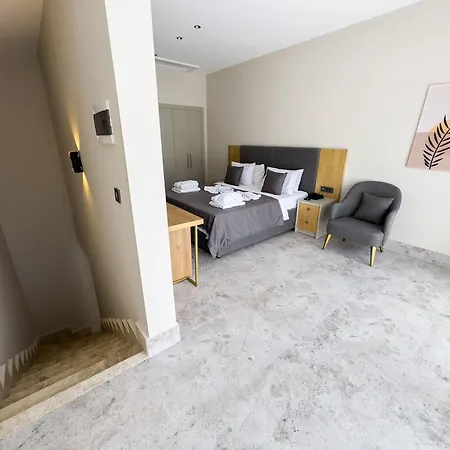 Residence 222 Hisaroenue-2