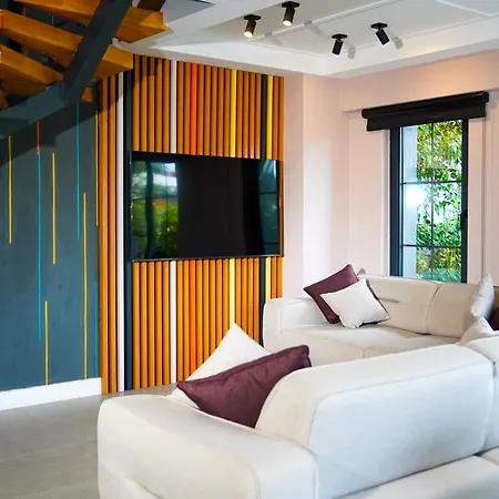 Juglans Suites-3