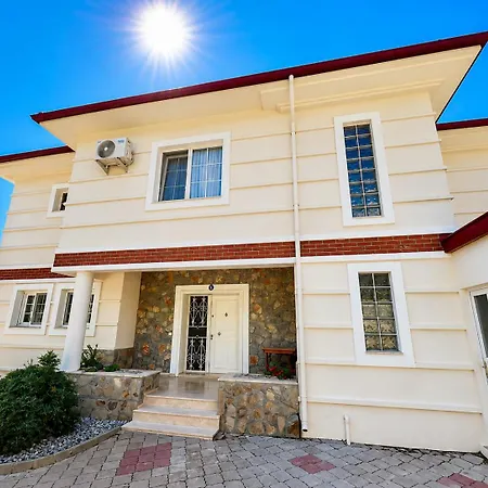 Spacious 4 Bedroom Villa With Private Pool And Unlimited Wifi Fethiye-2