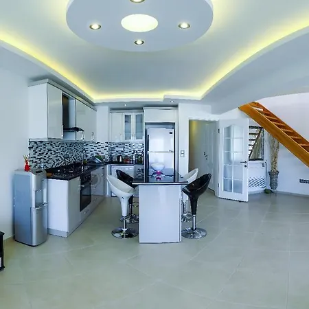 Luxury Apartment With Seaview-3