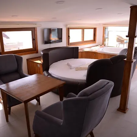 George'S Boutique Hotel-3