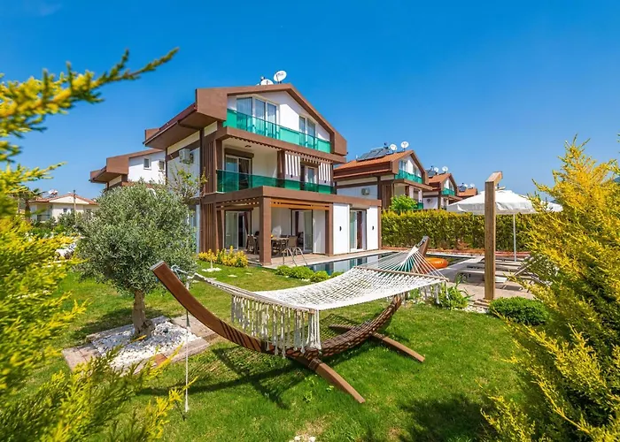 4 Beds, Luxury Holiday Villa In Hisaroenue Oeluedeniz Villa Mia Fethiye