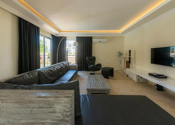 Luxury Villa For 8 People In Fethiye, Oludeniz - Awz 168