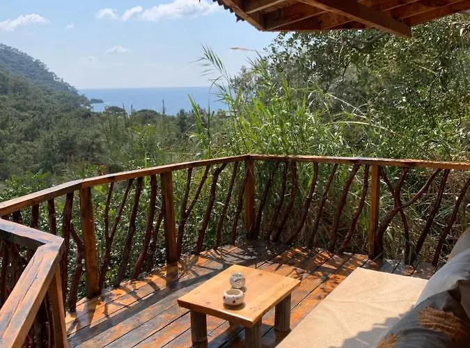 Bamboo Bungalow With Sea View In Kabak Bay, Oeluedeniz Fethiye