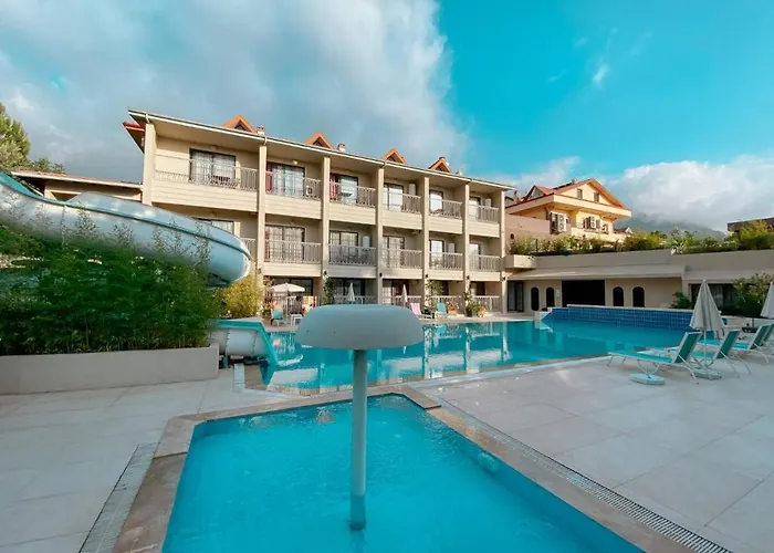 Oeluedeniz 1+1 Modern Summerhouse With Swimming Pool Fethiye