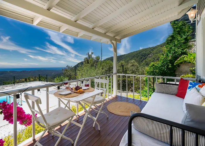 Villa The Box House & Charming Private Tiny House & Pool Göcek